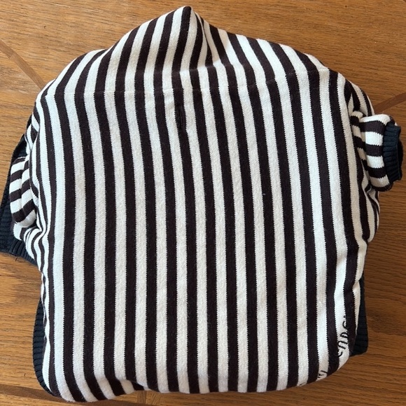 Henri Bendel dog outfit - Picture 3 of 7